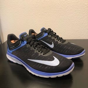 Nike FS Lite Run 4 women’s Sz 12 Running Shoes